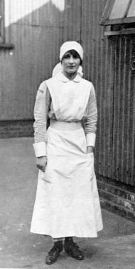 Vera Brittain crocerossina, nel 1917