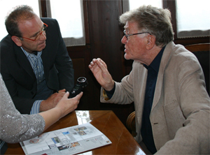 Giovanni Dalle Fusine intervista Ermanno Olmi, durante le riprese del film