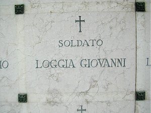 La tomba del soldato Giovanni Loggia