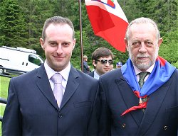 Leonardo Malatesta (sinistra) con il Principe Amedeo D'Aosta, ad un recente raduno dei Fanti sull'Altopiano di Asiago