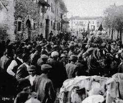 Cavalleria italiana entra a Vittorio Veneto